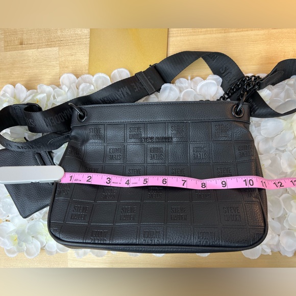 Steve Madden Black Quilted style Crossbody Bag with Chain Strap - Picture 11 of 12